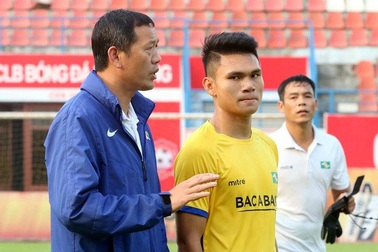 Sau Văn Đức, HLV Park Hang Seo lại nhận thêm tin dữ từ Xuân Mạnh