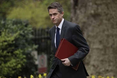 Bộ trưởng Quốc phòng Anh lên tàu ngầm hạt nhân tối mật ngay trước khi bị cách chức