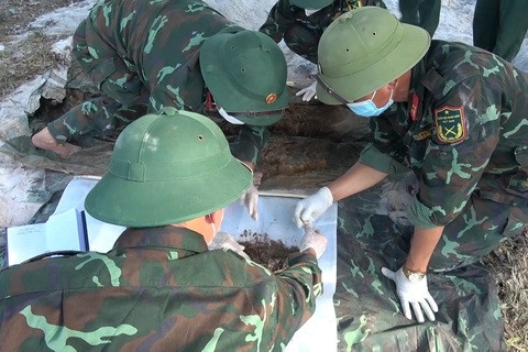 Quy tập, an táng hài cốt liệt sĩ từ nguồn tin của người lính đặc công