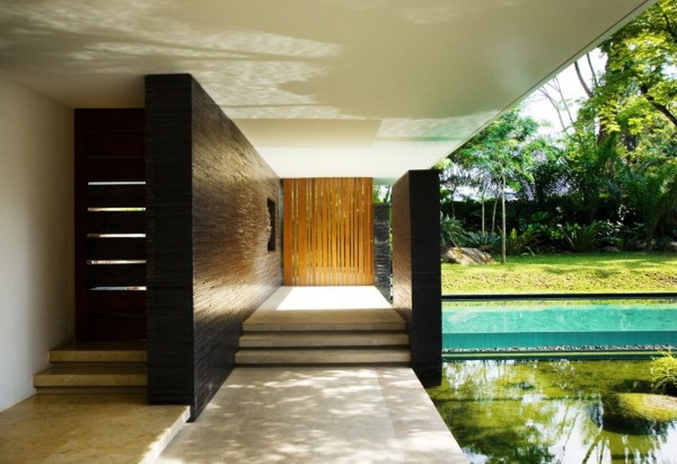 Ngôi nhà đẹp như resort nhờ vườn trên mái, hồ nước ngập cây - 2 Ngôi nhà đẹp như resort nhờ vườn trên mái, hồ nước ngập cây - 2
