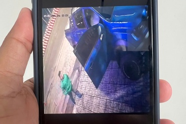 Người đàn ông ở TPHCM trình báo mất gần 30 cây vàng trong ô tô