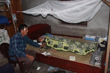 Tức tưởi kẻ tông người phụ nữ nghèo vỡ sọ rồi bỏ trốn