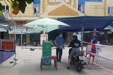 Đà Nẵng thí điểm lắp cổng kiểm soát tự động đếm người đi chợ