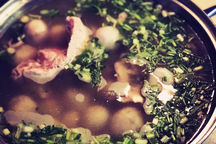 Canh vịt khoai sọ vừa ngon, vừa bổ