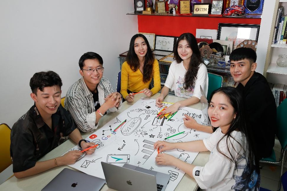 Học Cử nhân Quản trị kinh doanh ĐH Mở Malaysia - Du học tại chỗ, tự tin hội nhập - 1 Học Cử nhân Quản trị kinh doanh ĐH Mở Malaysia - Du học tại chỗ, tự tin hội nhập - 1