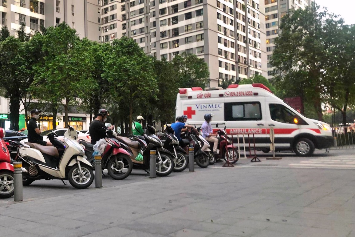 4 người tử vong trong căn hộ chung cư cao cấp ở Hà Nội - 1 4 người tử vong trong căn hộ chung cư cao cấp ở Hà Nội - 1