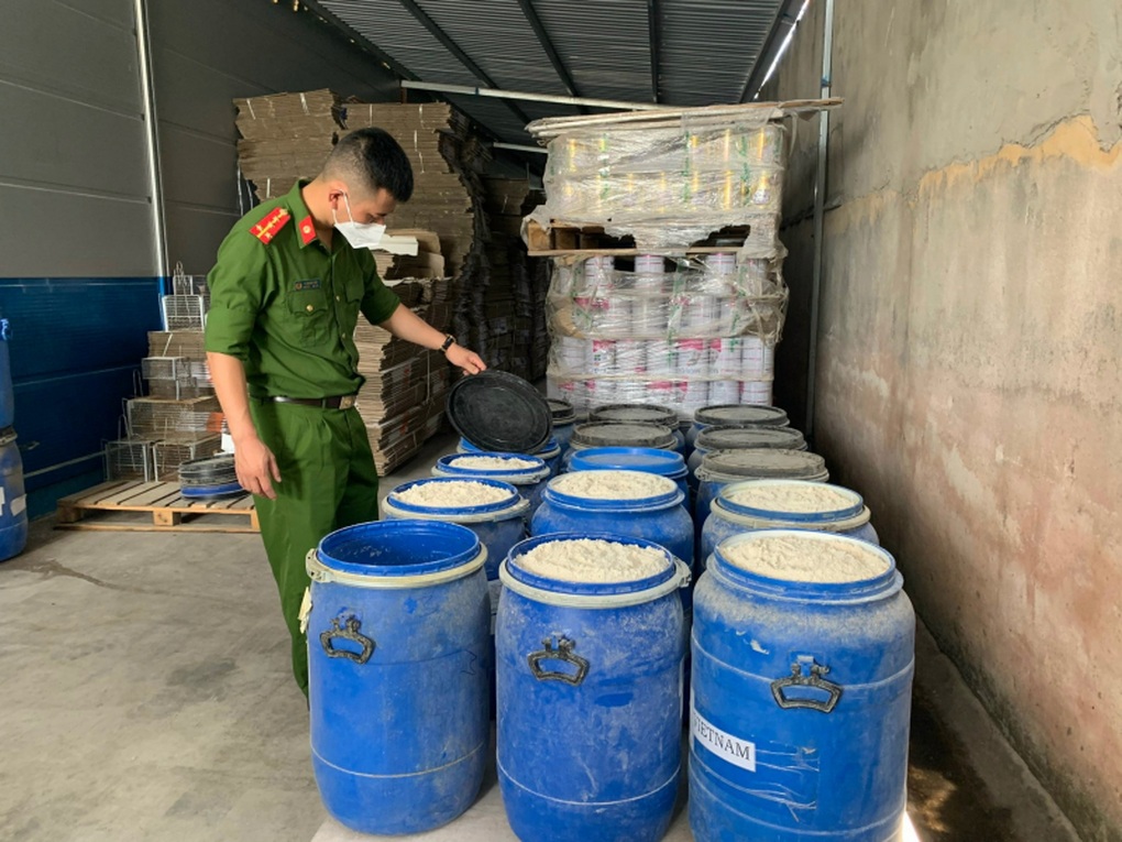 Công ty CP sữa Hà Lan sản xuất hàng vạn hộp sữa bột kém chất lượng - 3 Công ty CP sữa Hà Lan sản xuất hàng vạn hộp sữa bột kém chất lượng - 3