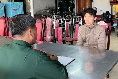 Lào Cai: Bắt quả tang đối tượng vận chuyển pháo hoa nổ qua biên giới