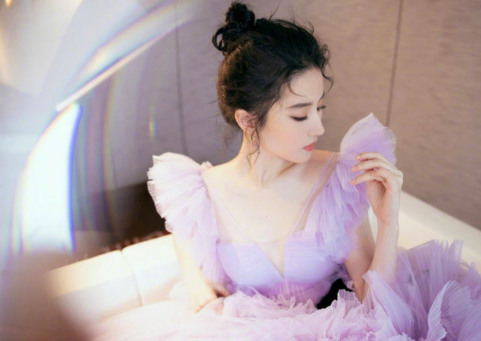 Thần tiên tỷ tỷ Lưu Diệc Phi lấy lại nhan sắc đỉnh cao - 3 Thần tiên tỷ tỷ Lưu Diệc Phi lấy lại nhan sắc đỉnh cao - 3