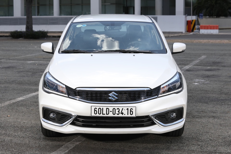Ciaz mới - lựa chọn phù hợp cho doanh nhân cần xây dựng hình ảnh chuyên nghiệp - 2 Ciaz mới - lựa chọn phù hợp cho doanh nhân cần xây dựng hình ảnh chuyên nghiệp - 2