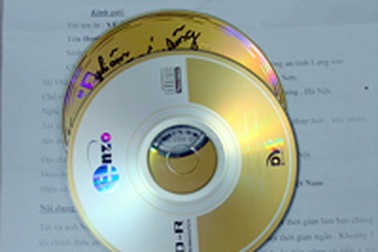 “Sản xuất” clip sex “tống tình” người yêu?