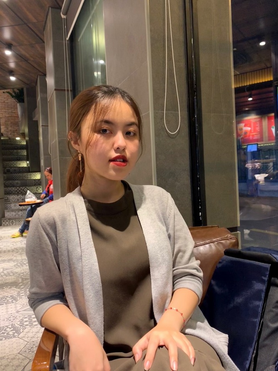 Cô sinh viên xinh đẹp biến điểm yếu của bản thân thành điểm mạnh - 1 Cô sinh viên xinh đẹp biến điểm yếu của bản thân thành điểm mạnh - 1