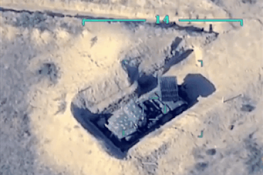 Thiết bị quân sự Armenia nổ tung trong cuộc không kích của Azerbaijan