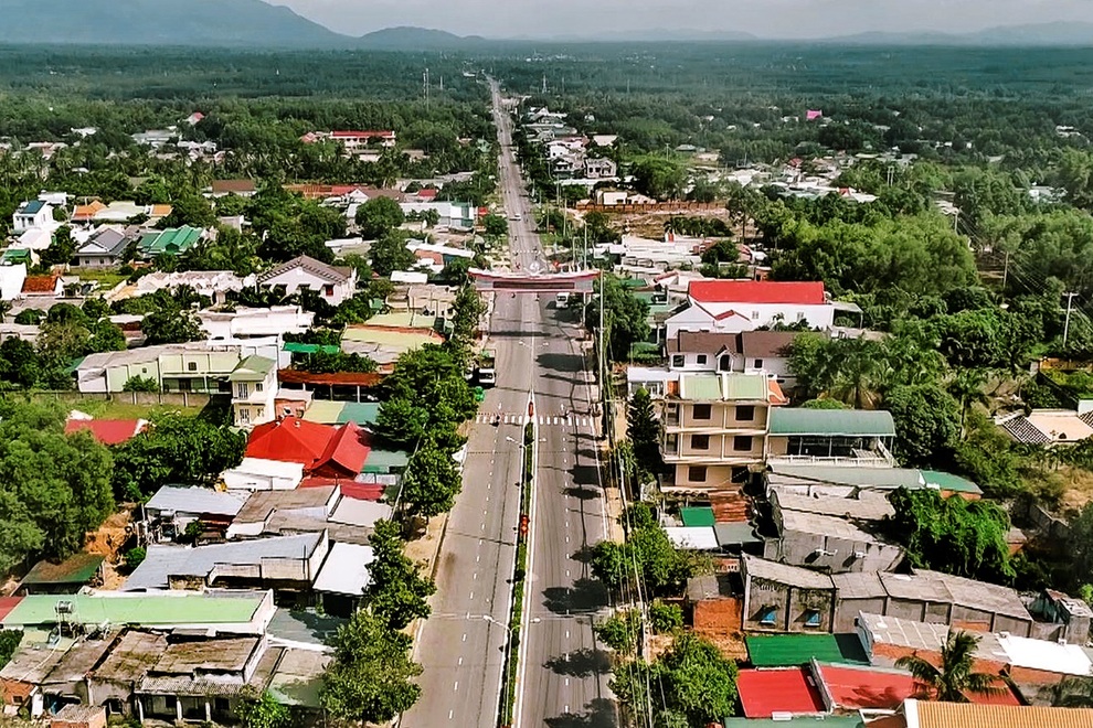Nhiều công trình hạ tầng được đầu tư, tạo bệ phóng cho La Gi lên thành phố - 1 Nhiều công trình hạ tầng được đầu tư, tạo bệ phóng cho La Gi lên thành phố - 1
