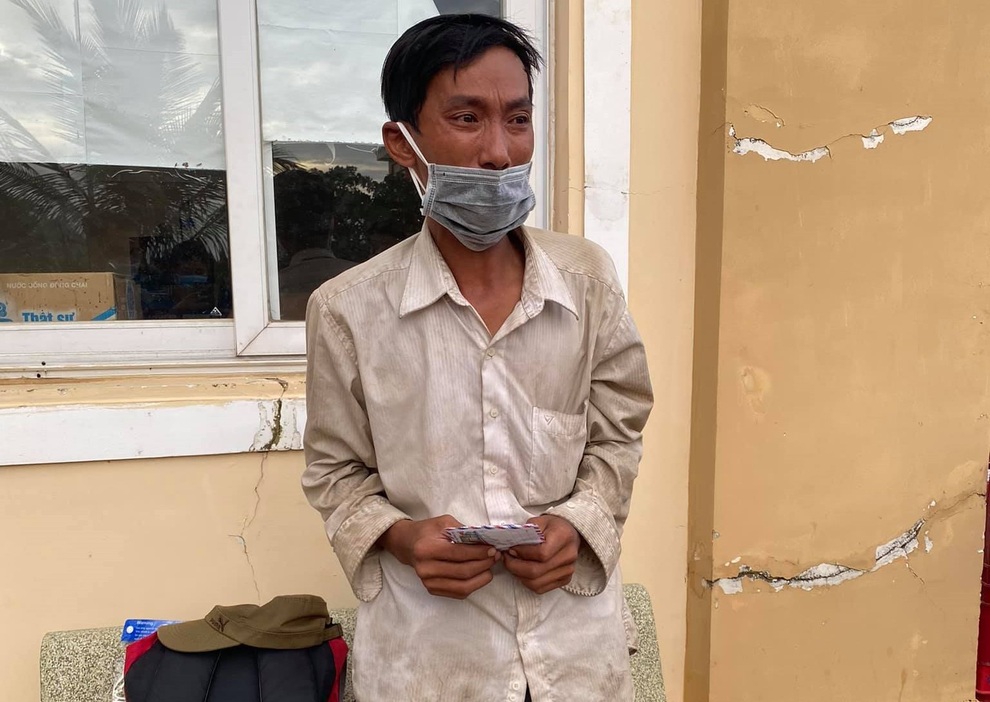 Thiếu ăn nhiều ngày, thanh niên vẫn quyết chia nửa tiền cho người khó khăn - 3 Thiếu ăn nhiều ngày, thanh niên vẫn quyết chia nửa tiền cho người khó khăn - 3