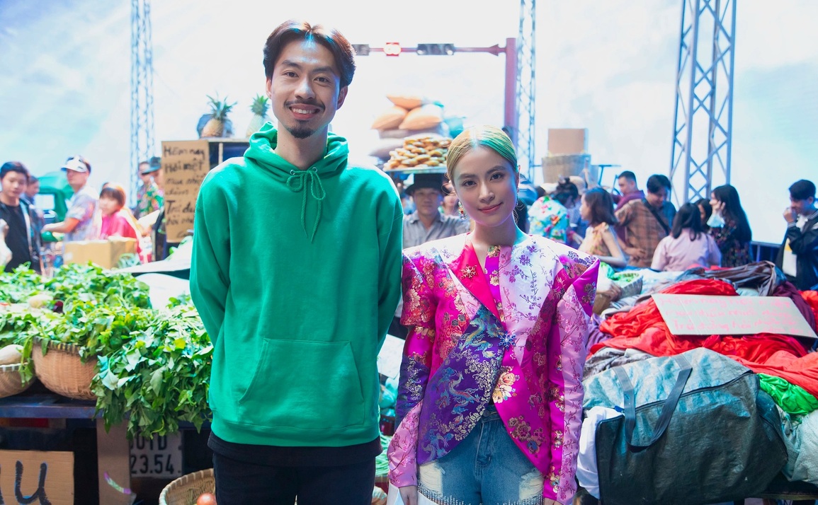 Đen Vâu hóa Minh Râu bán rau 5 tỷ giá 0 đồng trong MV của Hoàng Thùy Linh - 5 Đen Vâu hóa Minh Râu bán rau 5 tỷ giá 0 đồng trong MV của Hoàng Thùy Linh - 5