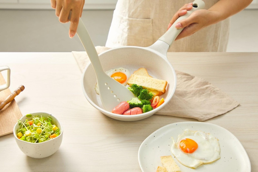 Những dấu hiệu cho thấy cần thay nồi, chảo chống dính mới - 3 Những dấu hiệu cho thấy cần thay nồi, chảo chống dính mới - 3