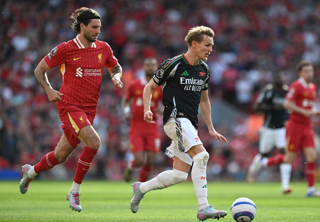 Merino bị đuổi, Arsenal may mắn thoát thua Liverpool - 2 Merino bị đuổi, Arsenal may mắn thoát thua Liverpool - 2