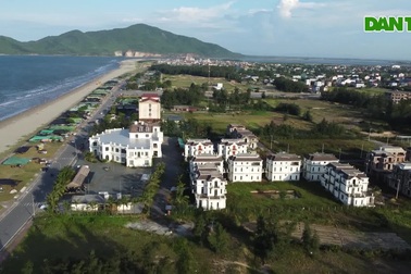 Dự án biệt thự nghỉ dưỡng hàng trăm tỷ nằm "hoang lạnh" ở khu du lịch biển