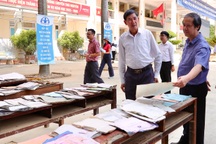 Bộ trưởng Giáo dục yêu cầu cấp đủ SGK còn thiếu cho học sinh Thái Nguyên