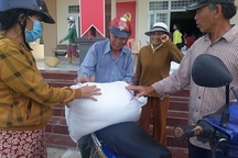 Phân bổ 1.000 tấn gạo cứu đói người dân vùng thiên tai, mưa lũ