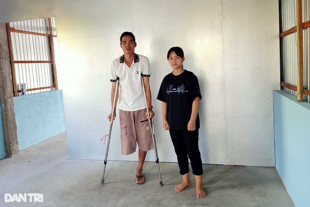 Nhờ bạn đọc Dân trí giúp xây căn nhà mơ ước, hai cha con tôi mừng lắm! - 3 Nhờ bạn đọc Dân trí giúp xây căn nhà mơ ước, hai cha con tôi mừng lắm! - 3