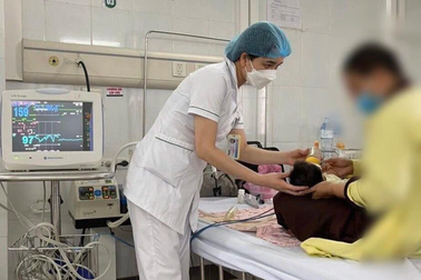 Hà Nội: Trẻ vừa chào đời đã suy hô hấp vì thuốc trầm cảm từ mẹ