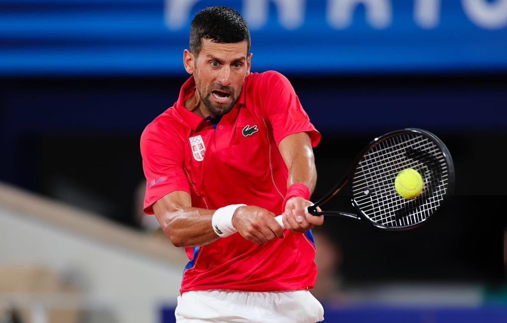 Djokovic, Alcaraz áp đảo đối thủ ở trận mở màn Olympic - 1 Djokovic, Alcaraz áp đảo đối thủ ở trận mở màn Olympic - 1