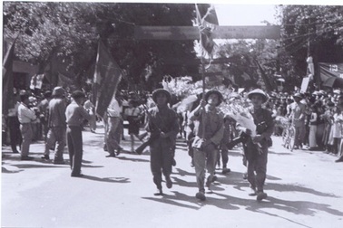 "Tôi sở hữu 72 khoảnh khắc quý giá ngày 10/10/1954 tại Hà Nội"