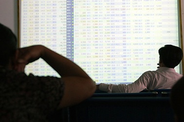 Cổ phiếu chủ chốt giảm đẩy Vn-Index trượt nhẹ