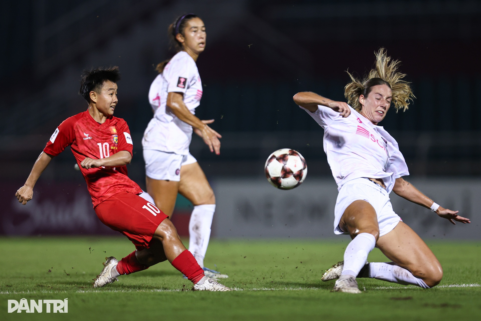 Khoảnh khắc Huỳnh Như sắm vai người hùng ở Cúp C1 châu Á - 2