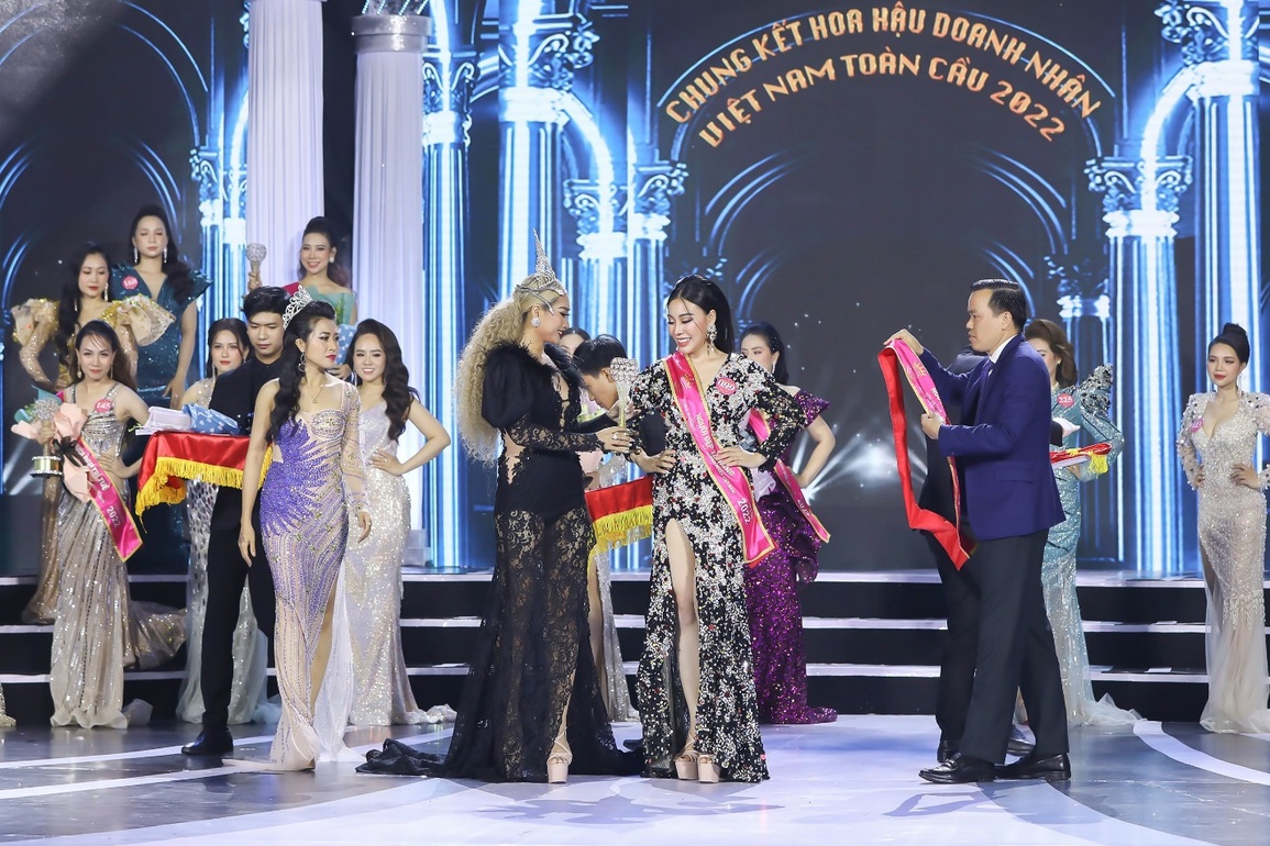 Á hậu Trịnh Lan Trinh làm Phó trưởng BGK Hoa hậu Doanh nhân Việt Nam Toàn cầu 2022 - 4 Á hậu Trịnh Lan Trinh làm Phó trưởng BGK Hoa hậu Doanh nhân Việt Nam Toàn cầu 2022 - 4