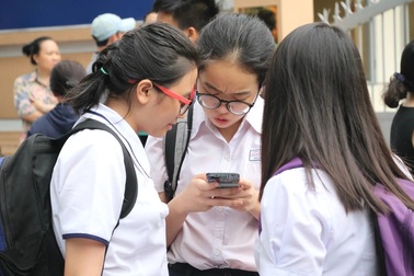 Cả nhà ăn ngủ không yên trước giờ G chọn nguyện vọng lớp 10