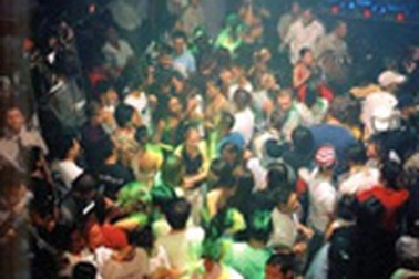 Những “teen” thích vũ trường