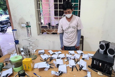 "Thầy Bơ" trồng cần sa vừa dùng vừa bán