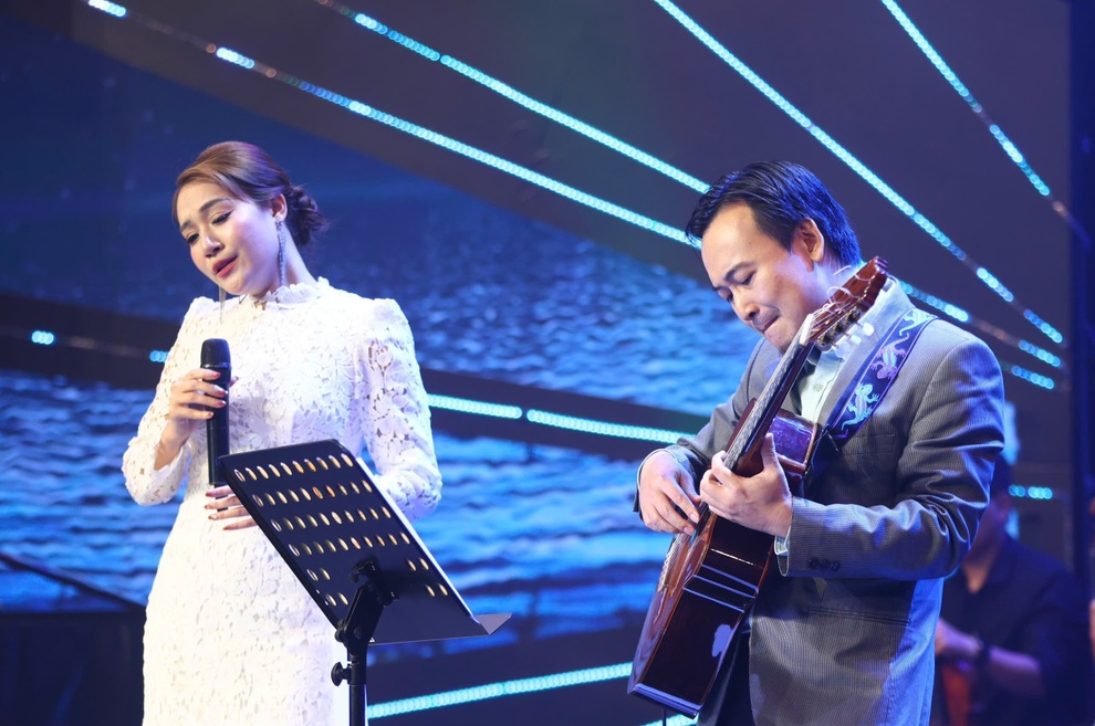 Thí sinh Tiếng hát Hà Nội hội ngộ, tái hiện ký ức tuổi thơ bằng nhạc jazz - 5 Thí sinh Tiếng hát Hà Nội hội ngộ, tái hiện ký ức tuổi thơ bằng nhạc jazz - 5