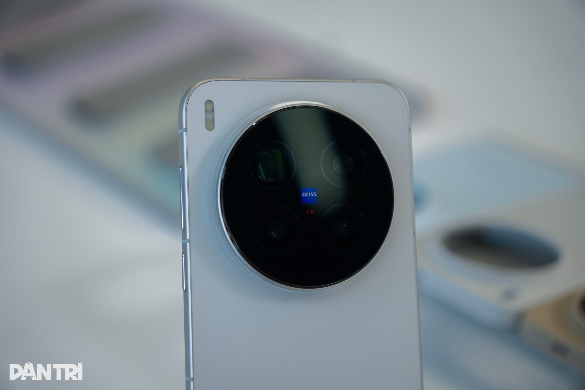 ประสบการณ์รวดเร็วกับ vivo X300 Pro ในจีน: เผชิญหน้ากับ iPhone 17 Pro Max - 15 Trải nghiệm nhanh vivo X300 Pro tại Trung Quốc: Đối đầu iPhone 17 Pro Max - 15