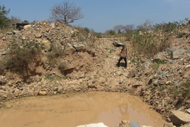 Một người dân trình báo nghi ngờ có kho báu ở gần núi Tàu