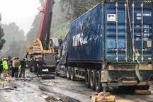 Vụ tai nạn 5 người chết ở Tuyên Quang: Cảnh sát triệu tập tài xế container