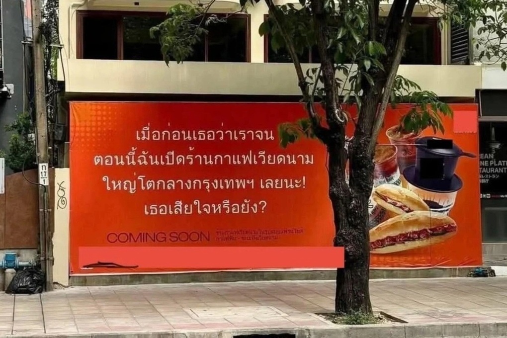 Tấm biển “nội dung lạ” của quán cà phê Việt Nam ở Thái Lan gây tranh cãi - 1 Tấm biển “nội dung lạ” của quán cà phê Việt Nam ở Thái Lan gây tranh cãi - 1