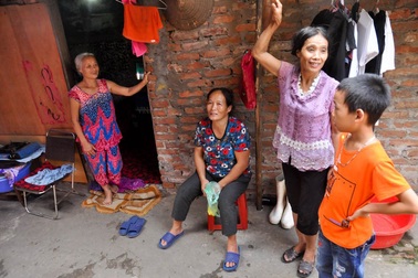 Hà Nội: Xóm bè bãi giữa sông Hồng "lên bờ" sau 40 năm tồn tại