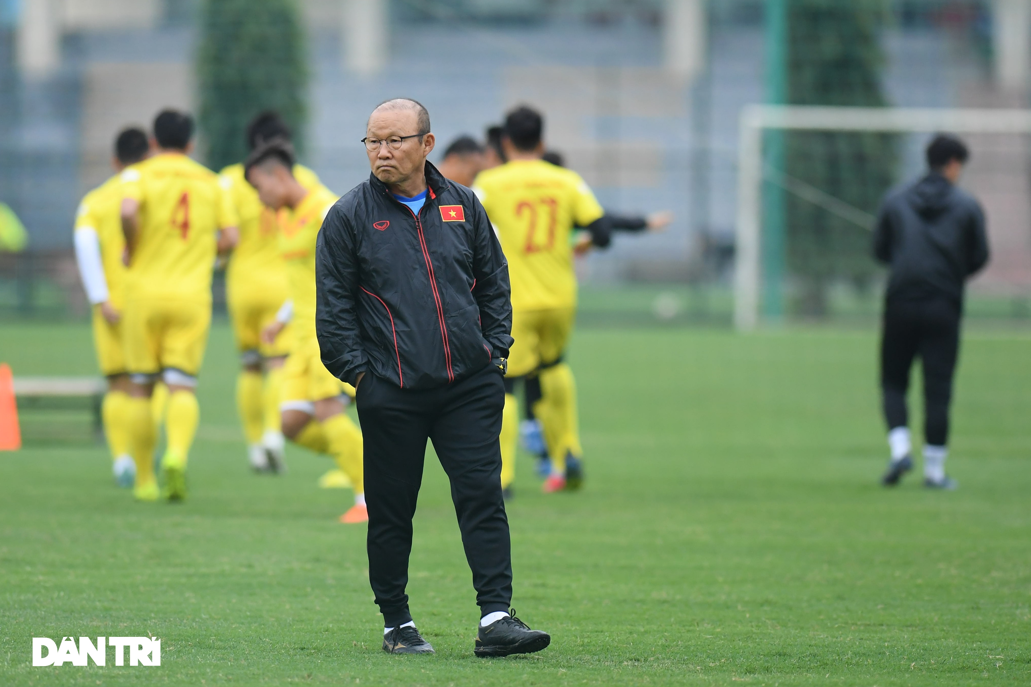 Đội tuyển Việt Nam luyện công trong giá lạnh tại Hà Nội - 15