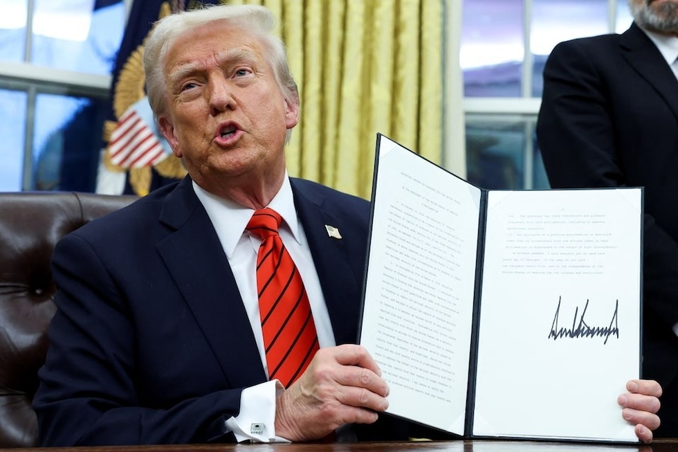 Xuất khẩu nhôm, thép của Việt Nam sẽ ra sao khi ông Trump áp thuế 25%? - 1 Xuất khẩu nhôm, thép của Việt Nam sẽ ra sao khi ông Trump áp thuế 25%? - 1