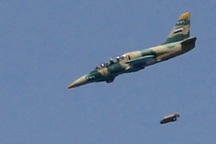 Chiến đấu cơ Syria dội bom khủng bố ở Darayya