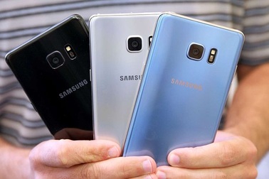 Top các smartphone có màu sắc được ưa chuộng dịp cuối năm