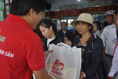 Công ty Masan Nutri-Science hỗ trợ 600 triệu đồng cho các hộ dân bị ảnh hưởng bão lũ tại miền Trung