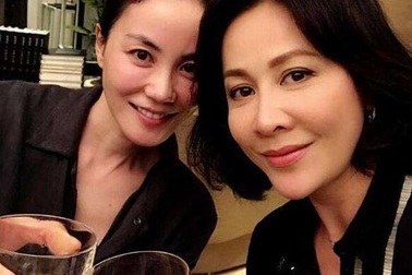 Những hình ảnh hiếm hoi về "thiên hậu" Vương Phi