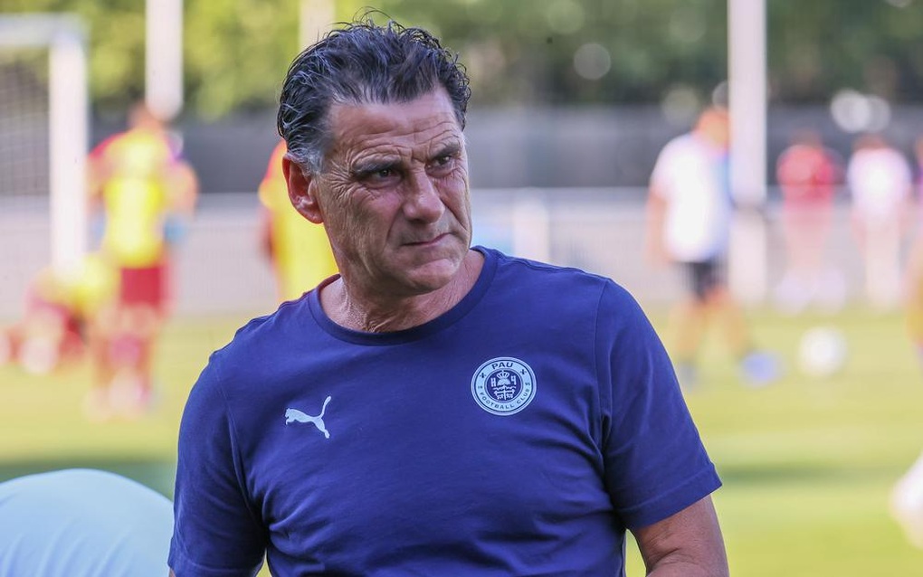 HLV Pau FC tiết lộ kế hoạch sử dụng Quang Hải trước trận mở màn Ligue 2 - 1 HLV Pau FC tiết lộ kế hoạch sử dụng Quang Hải trước trận mở màn Ligue 2 - 1