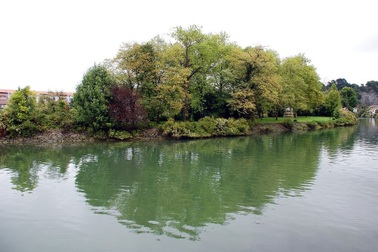 Hòn đảo kỳ lạ cứ nửa năm lại “đổi chủ” một lần