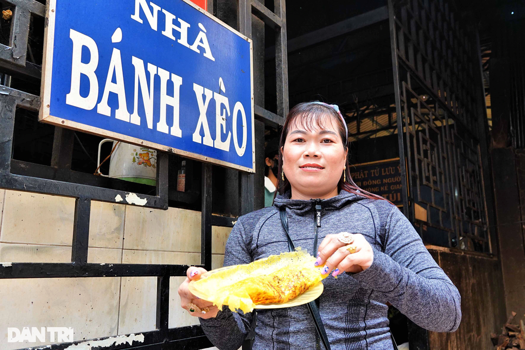 Xem các siêu đầu bếp ở chùa đổ bánh xèo nhanh như máy - 8 Xem các siêu đầu bếp ở chùa đổ bánh xèo nhanh như máy - 8
